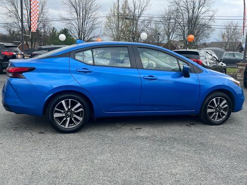 Used 2021 Nissan Versa SV image 9