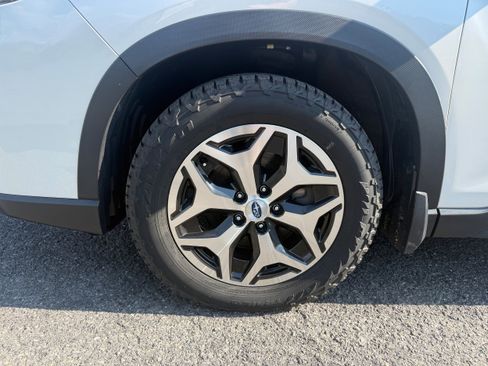 Used 2020 Subaru Forester Premium image 23