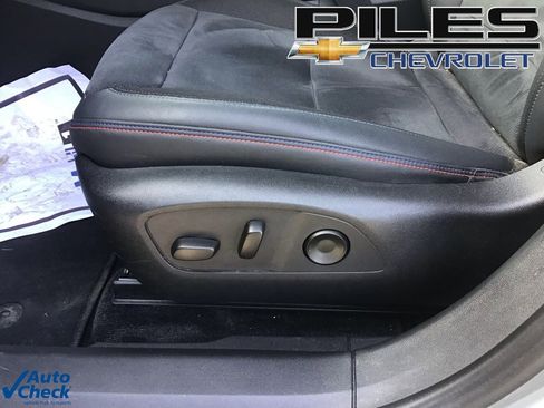 Used 2024 Chevrolet Blazer EV RS image 33