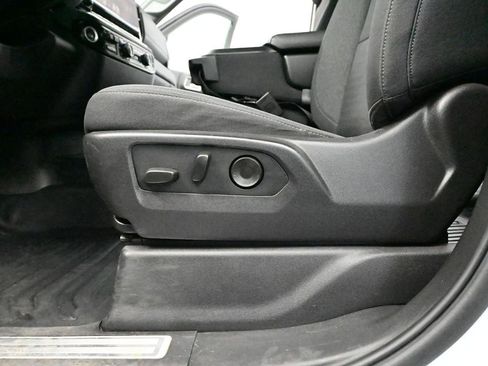 Used 2024 Chevrolet Silverado 3500 LT image 22