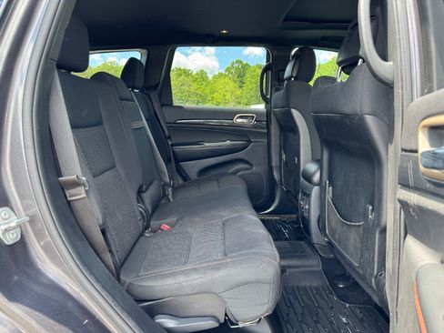 Used 2017 Jeep Grand Cherokee Laredo 75th Anniversary AWD/4WD image 18