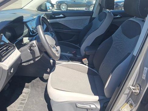 Used 2024 Volkswagen Taos S image 7