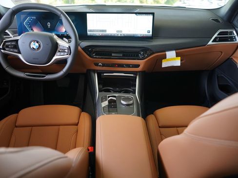 Used 2025 BMW 330i xDrive Sedan AWD/4WD image 13