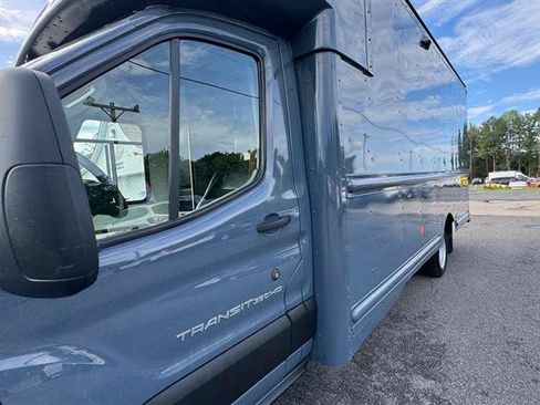Used 2021 Ford Transit 350 DRW RWD image 15