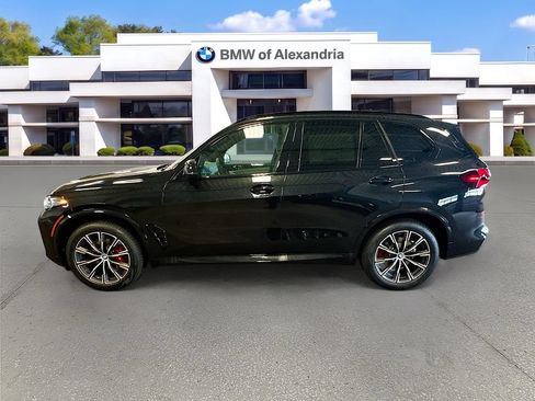New 2026 BMW X5 xDrive40i w/ M Sport Package AWD/4WD image 8