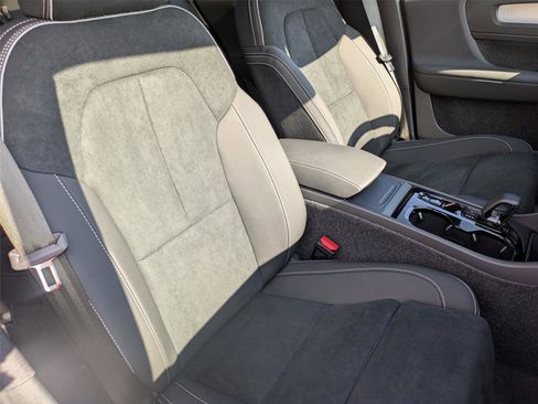 New 2026 Volvo XC40 B5 Ultra w/ Protection Package Premier image 13