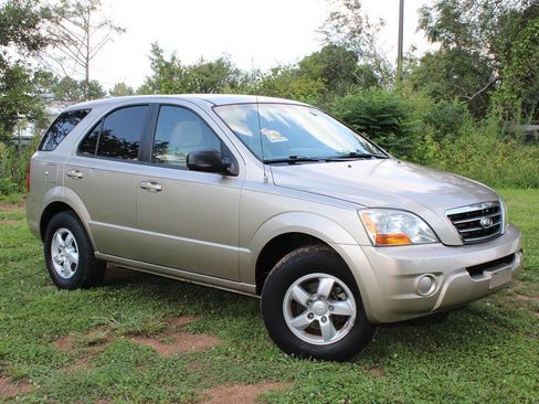 Used 2008 Kia Sorento 2WD image 3