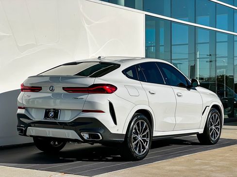 New 2026 BMW X6 xDrive40i w/ Premium Package image 4