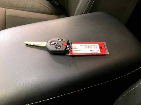 Used 2020 Subaru Outback Premium image 13