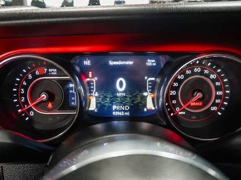 Used 2019 Jeep Wrangler Unlimited Rubicon w/ Dual Top Group image 25