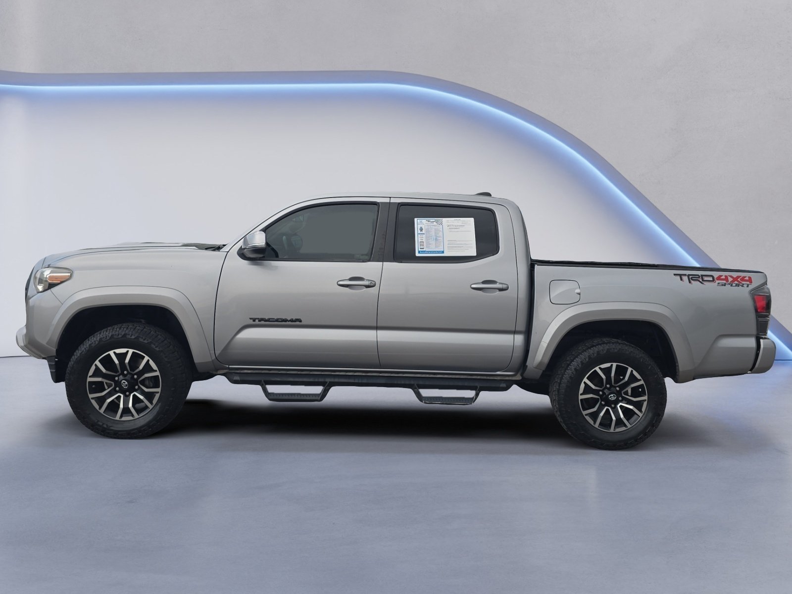 Used 2020 Toyota Tacoma TRD Sport AWD/4WD image 2