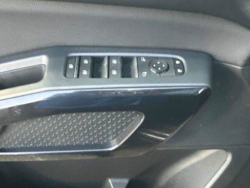 New 2025 Nissan Pathfinder SV w/ SV Premium Package image 21