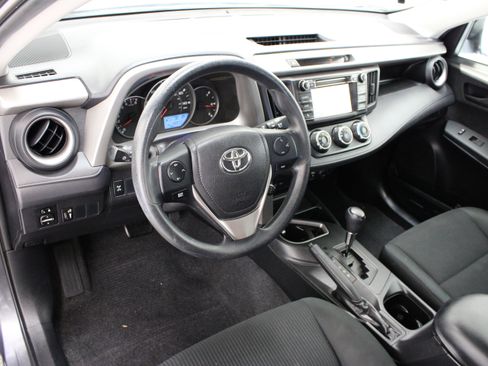 Used 2016 Toyota RAV4 LE AWD/4WD image 13