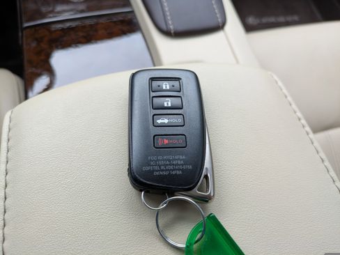 Used 2017 Lexus ES 350 image 31