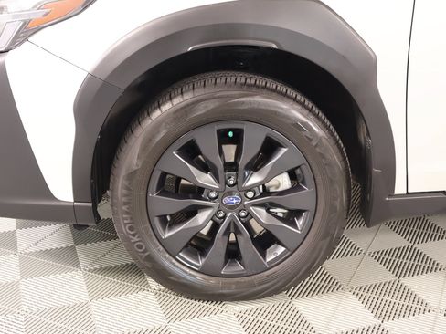 Used 2025 Subaru Outback Onyx Edition AWD/4WD image 18
