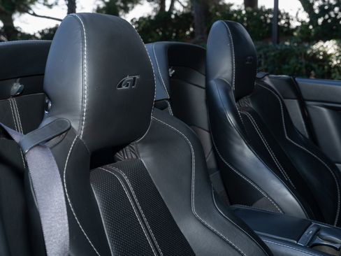 Used 2015 Aston Martin V8 Vantage GT image 19