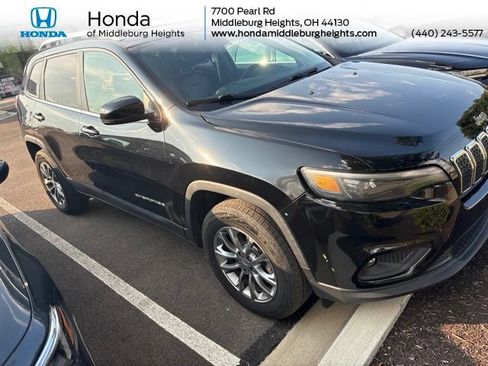 Used 2020 Jeep Cherokee Latitude Plus w/ Cold Weather Group AWD/4WD image 1