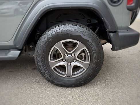 Used 2018 Jeep Wrangler Unlimited Sport S AWD/4WD image 16