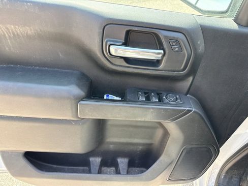 Used 2021 Chevrolet Silverado 1500 Custom Trail Boss w/ Safety Confidence Package AWD/4WD image 24