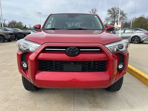 Used 2023 Toyota 4Runner SR5 Premium w/ Moonroof Package image 2