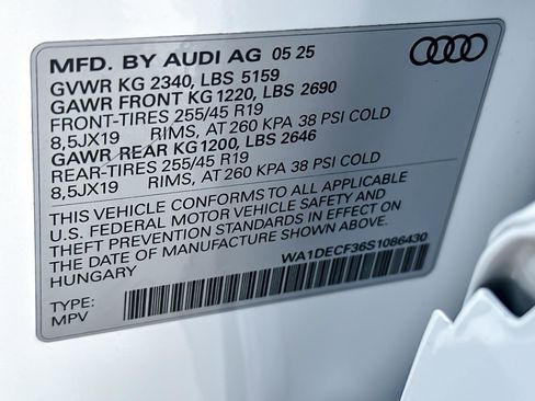 Used 2025 Audi Q3 2.0T Premium w/ Convenience Package image 28