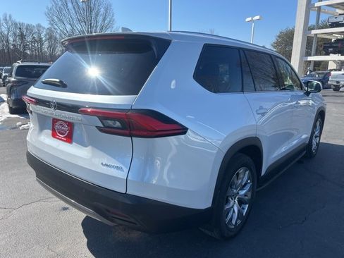 Used 2024 Toyota Grand Highlander Limited image 5