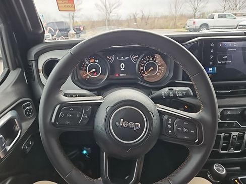 Used 2024 Jeep Wrangler Sport S image 17