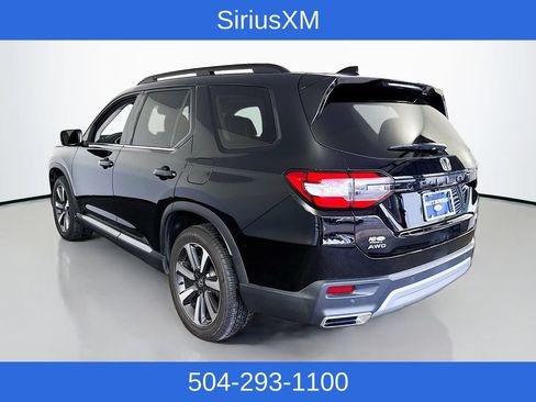 Used 2025 Honda Pilot Elite image 9