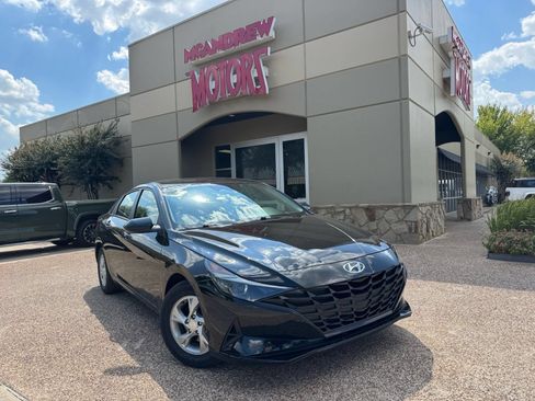 Used 2023 Hyundai Elantra SE FWD image 1