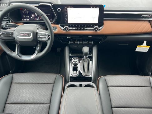New 2026 GMC Canyon AT4 w/ Technology Plus Package AWD/4WD image 10
