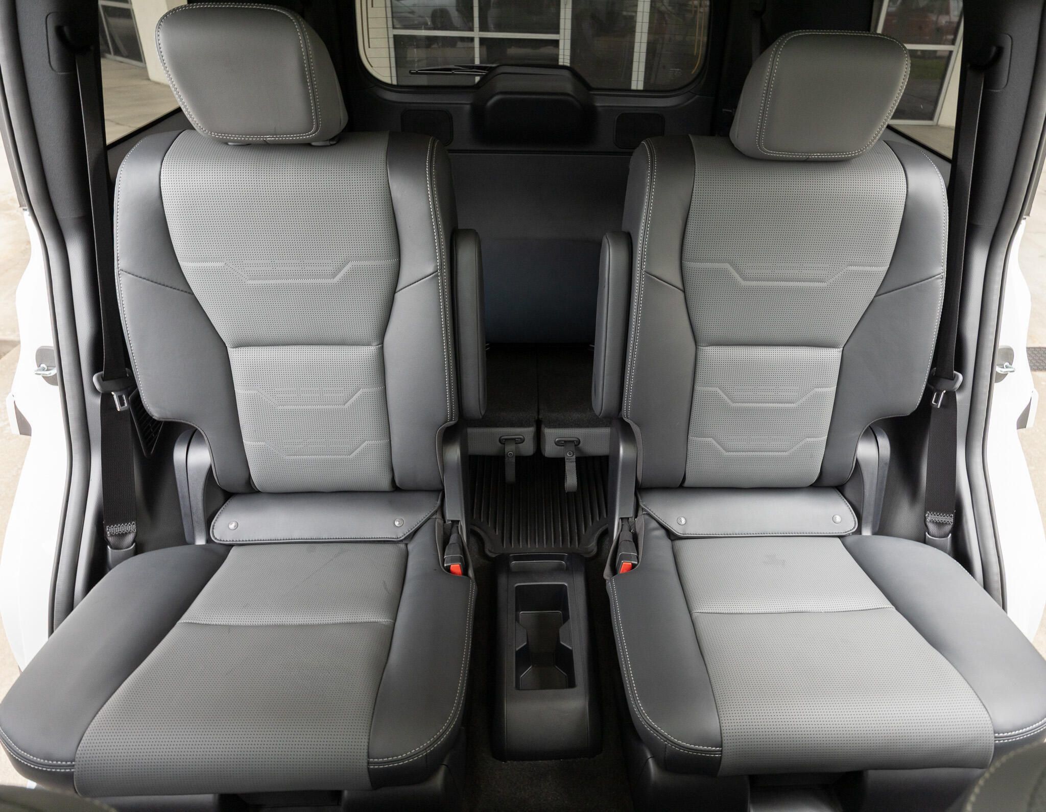 Used 2026 Lexus GX 550 w/ Accessory Package (2T) AWD/4WD image 37