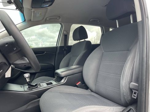 Used 2019 Kia Sorento L FWD image 10