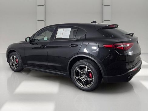 Used 2023 Alfa Romeo Stelvio Sprint RWD image 6