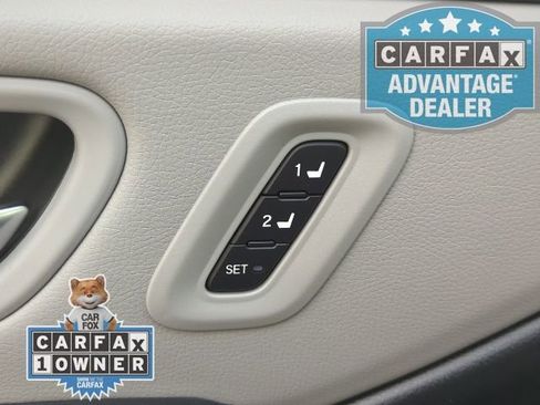 Used 2025 Honda Pilot Touring image 17