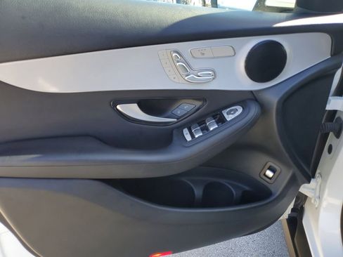 Used 2022 Mercedes-Benz GLC 300 4MATIC image 18