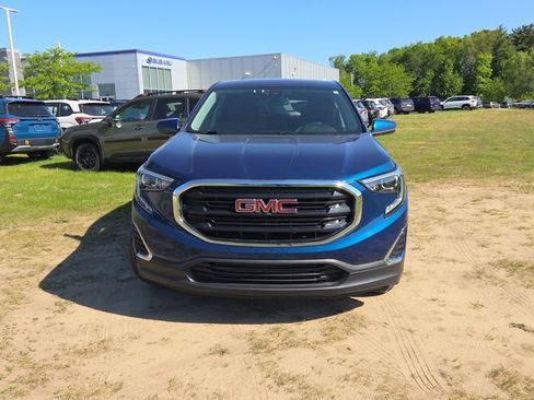 Used 2020 GMC Terrain SLE FWD image 2
