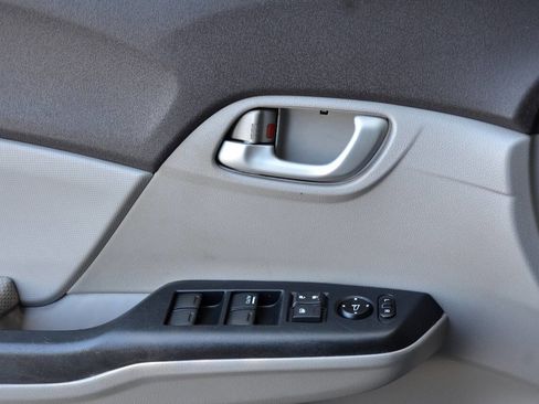 Used 2012 Honda Civic LX image 12