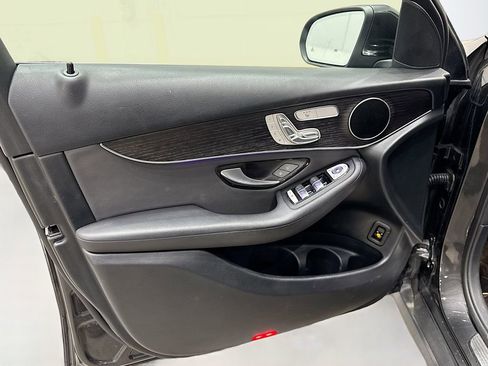 Used 2021 Mercedes-Benz GLC 300 GLC 300 image 15