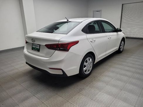 Used 2021 Hyundai Accent SE FWD image 9