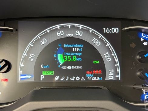 Certified 2025 Toyota RAV4 XLE AWD/4WD image 28