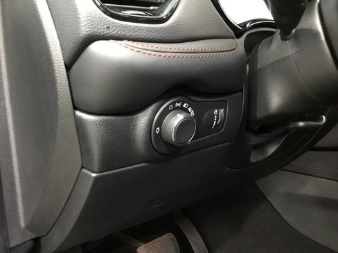 Used 2024 Dodge Durango GT image 9