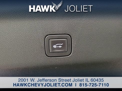 Used 2025 Chevrolet Tahoe High Country AWD/4WD image 23