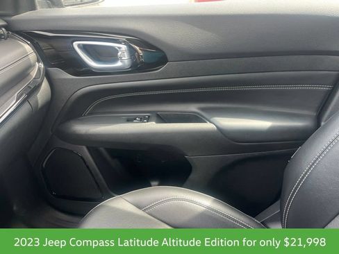 Used 2023 Jeep Compass Latitude AWD/4WD image 20