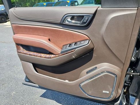 Used 2019 Chevrolet Tahoe Premier AWD/4WD image 34