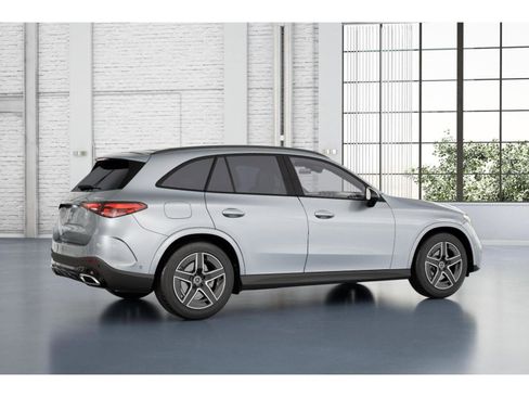 New 2026 Mercedes-Benz GLC 300 4MATIC image 2