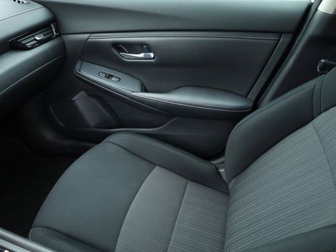 Used 2022 Nissan Sentra SV image 12