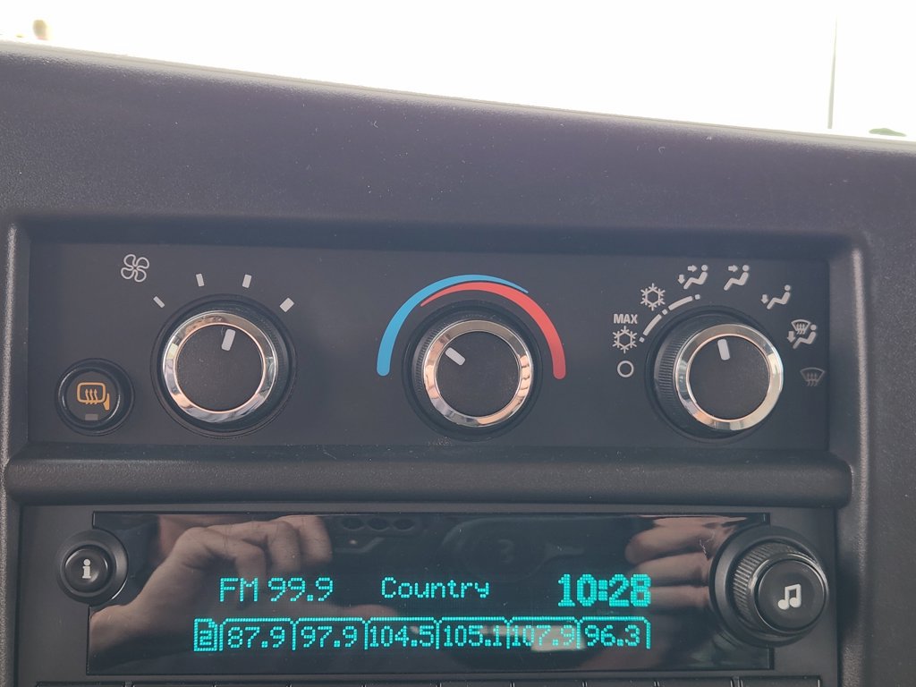Used 2025 Chevrolet Express 2500 LT w/ LT Preferred Equipment Group RWD image 18