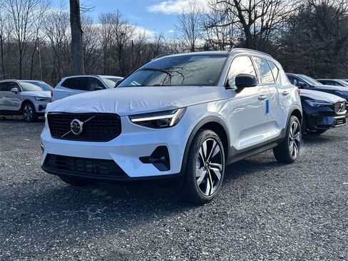 New 2025 Volvo XC40 B5 Plus w/ Protection Package Premier image 1
