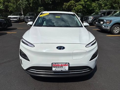 Used 2023 Hyundai Kona SEL FWD image 2