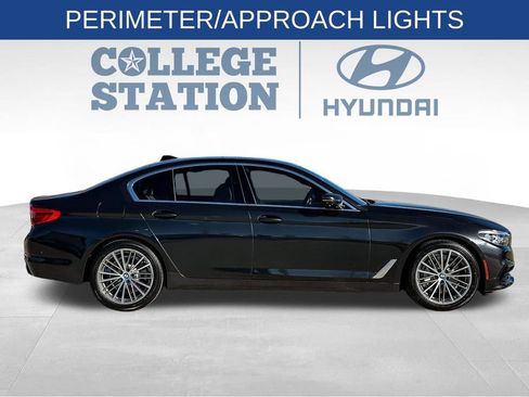 Used 2019 BMW 530i w/ Premium Package image 12